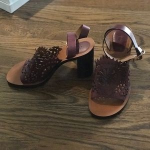CHLOE Bordeaux Cut Out Leather Lucy Sandals